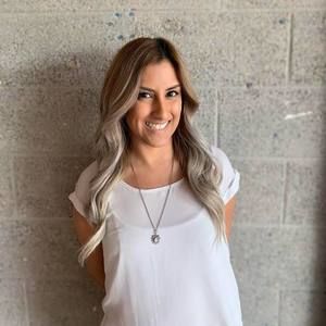 Meet your Posher, Desiree